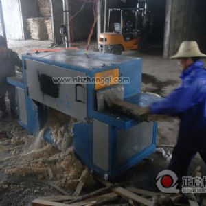 海南島鋸橡膠木-15高方木機加工現(xiàn)場