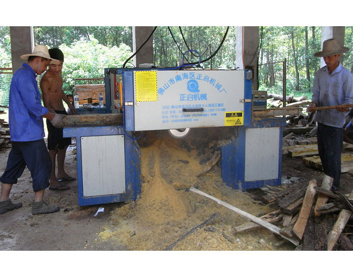 湖北省荊州市-圓木多片鋸25加工現(xiàn)場(chǎng)